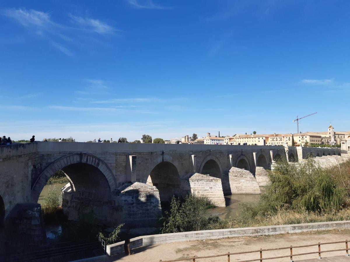 Loft La Calahorra Con Posibilidad De Aparcamiento Pregunta Por El Pack Mas Amor Cordoba Ngoại thất bức ảnh